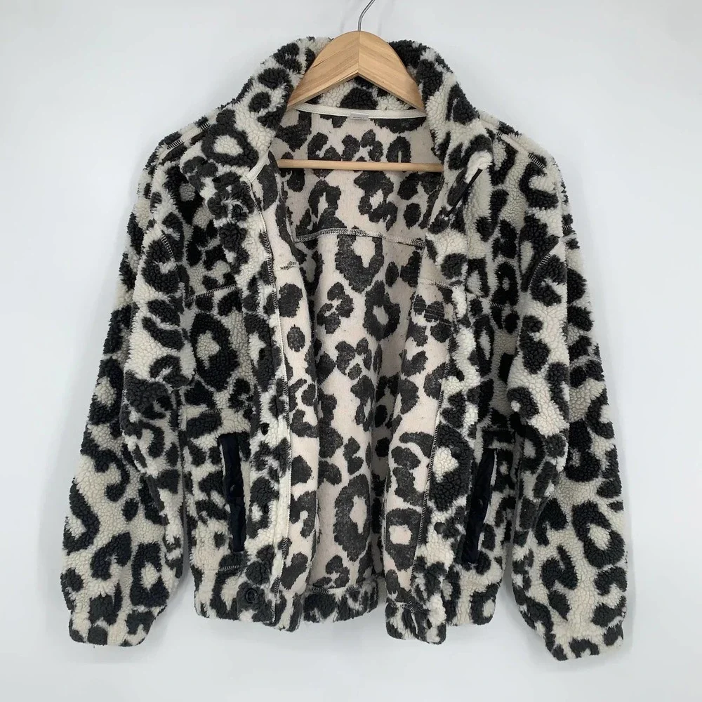 Old Navy Snow Leopard Sherpa Fleece Jacket Button Front Animal Print Teddy, M - Picture 9 of 11